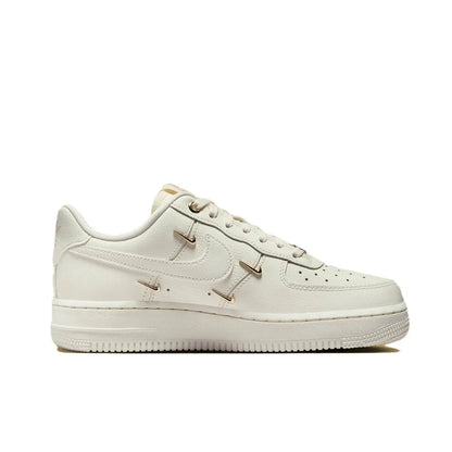 Nike Air Force 1 07 Low für Männer und Frauen Größe: 38