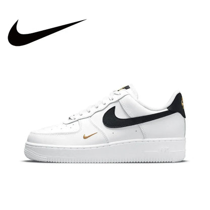 Nike Air Force 1 07 Low für Männer und Frauen Größe: 38